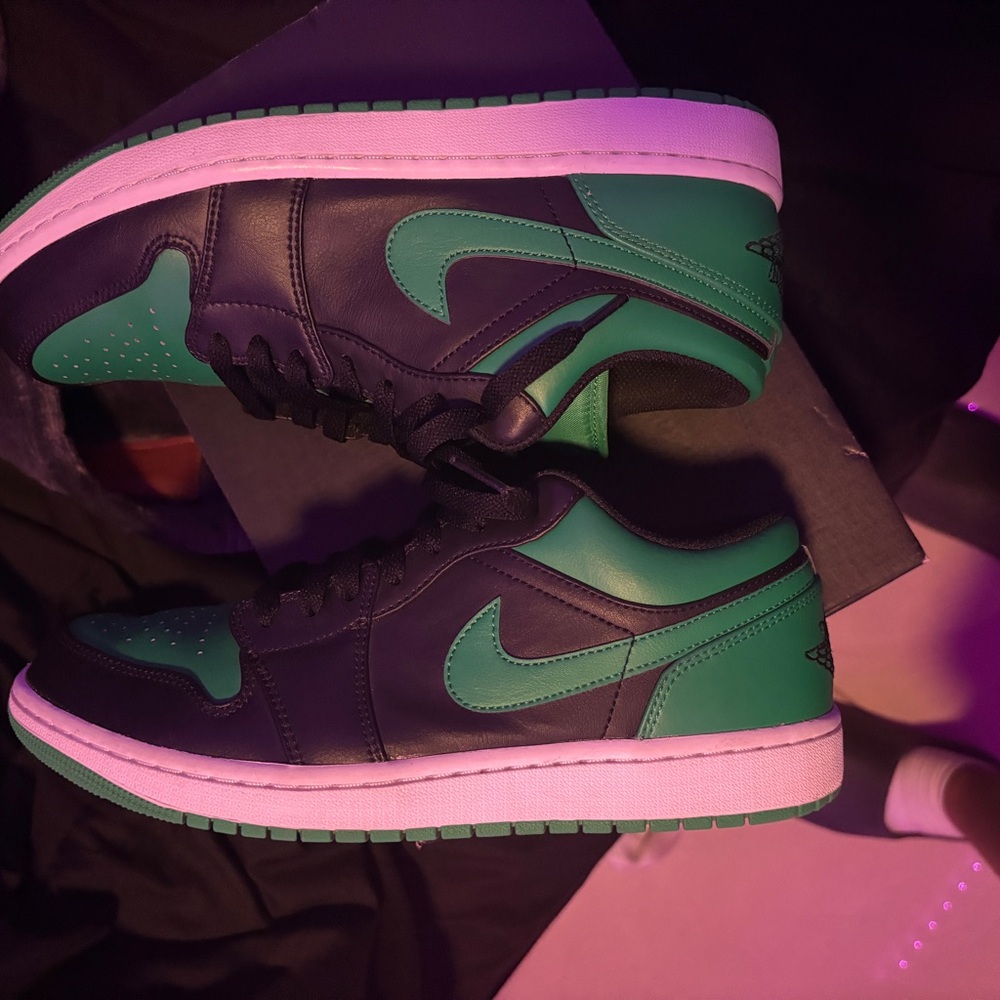 Jordan Sneakers Black and Green